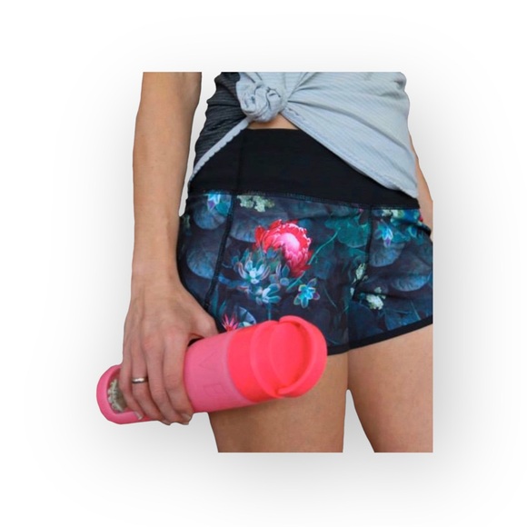 lululemon athletica Pants - Rare: Lululemon ❀ 4Way Stretch Coolmax Run Yoga Speed Shorts ❀ Curious Jungle ❀